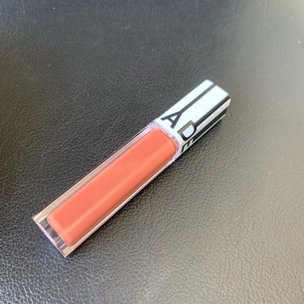 Nwot muse matte liquid lipstick 11 - discreet